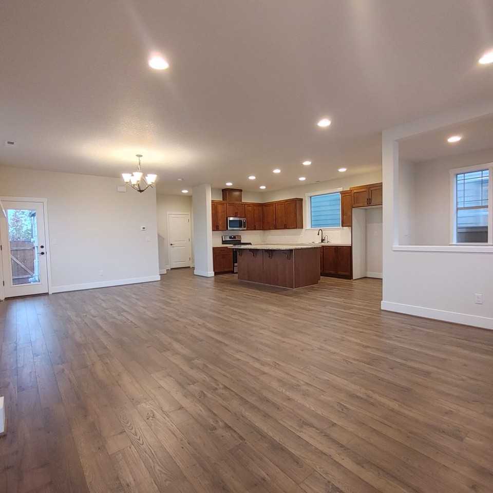 10490 Nw 292nd Ave - Photo 6 of 37