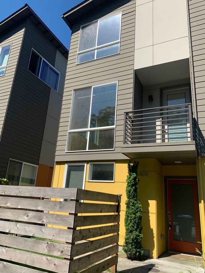 3805 Martin Luther King Jr Way S - Photo 2 of 28