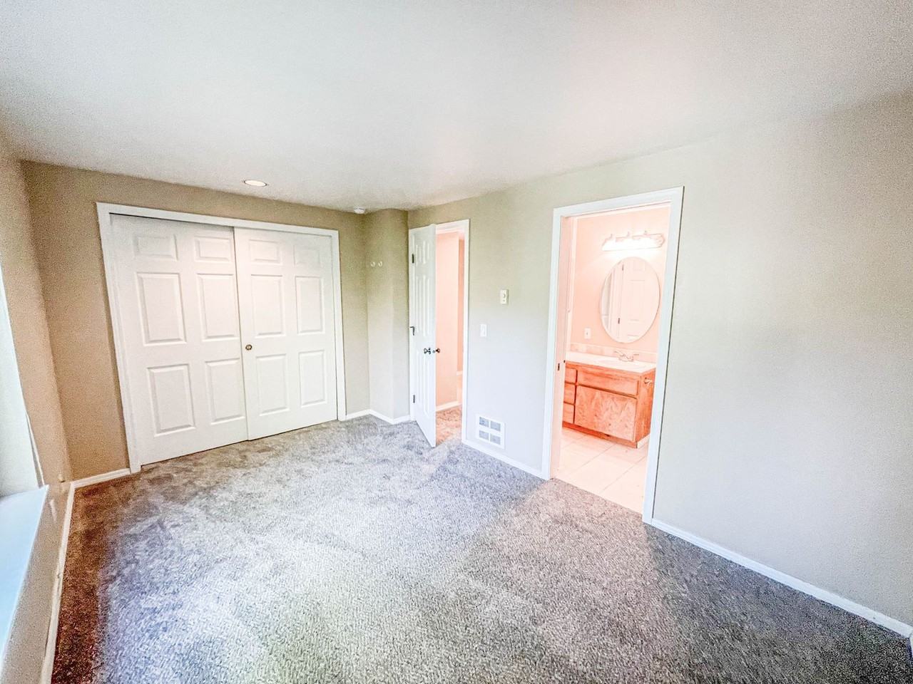 3228 21st Ave W #201 - Photo 5 of 22