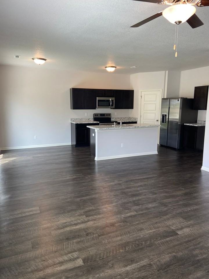 21546 S Harrison St - Photo 7 of 28
