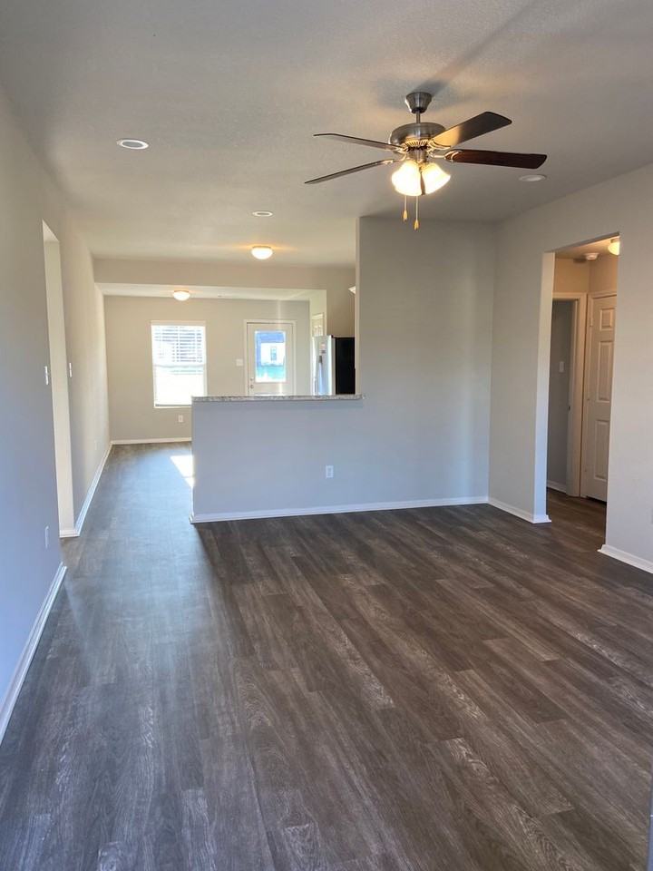 1801 Petes Pl - Photo 5 of 21