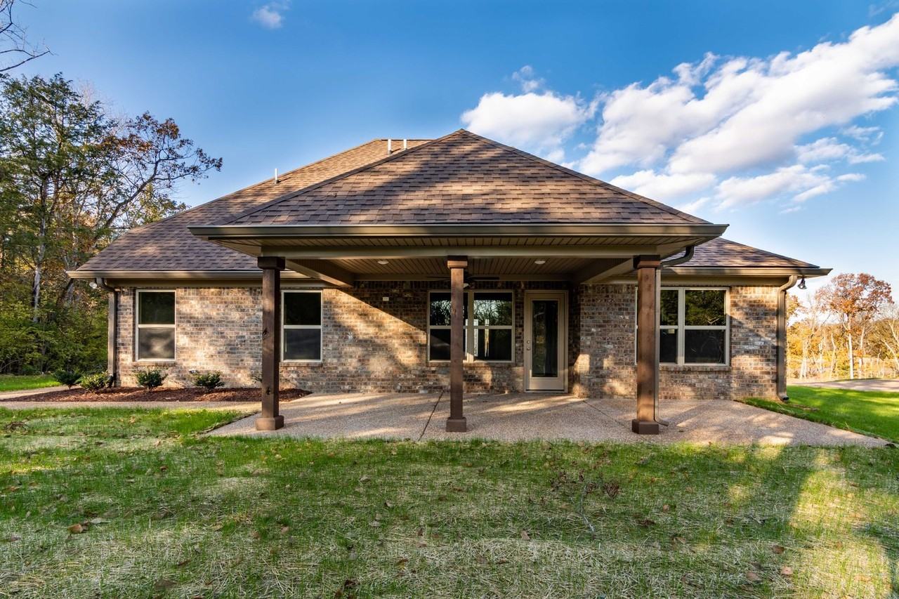 1031 C P Stewart Blvd - Photo 6 of 35