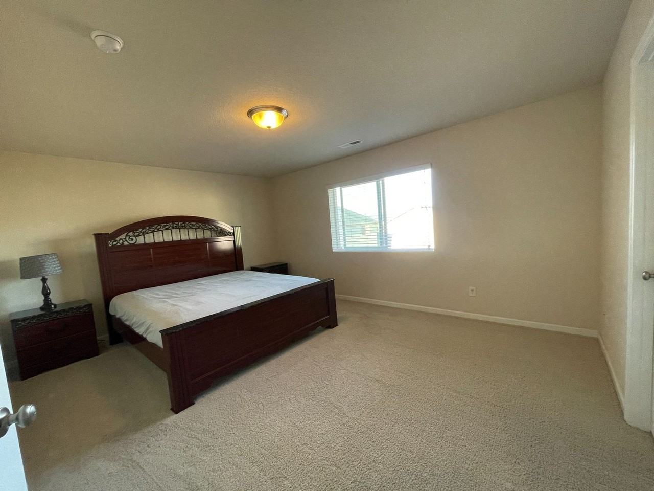 5035 Ne 126th Ave - Photo 7 of 20