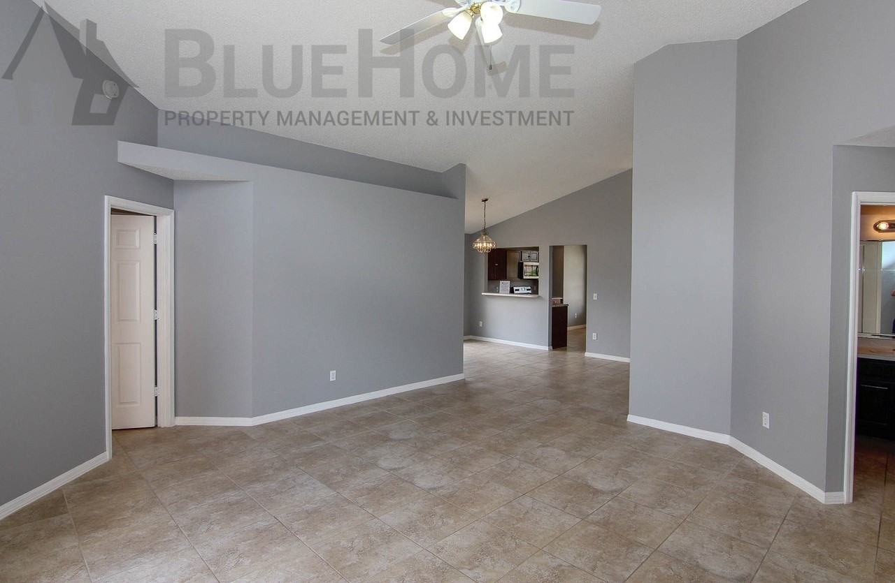 2704 Tannery Ct - Photo 3 of 11