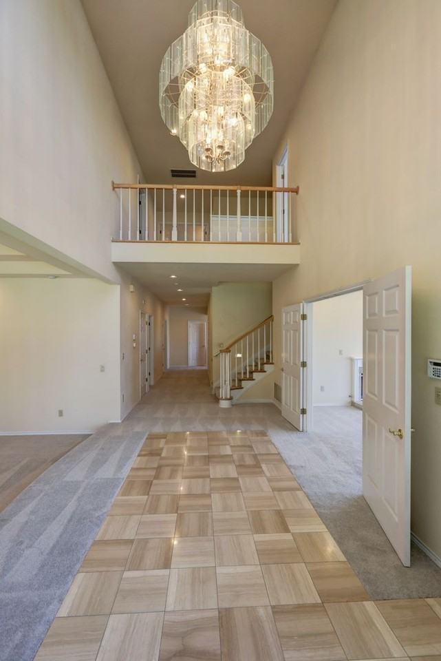 816 S 273rd Ct - Photo 3 of 35