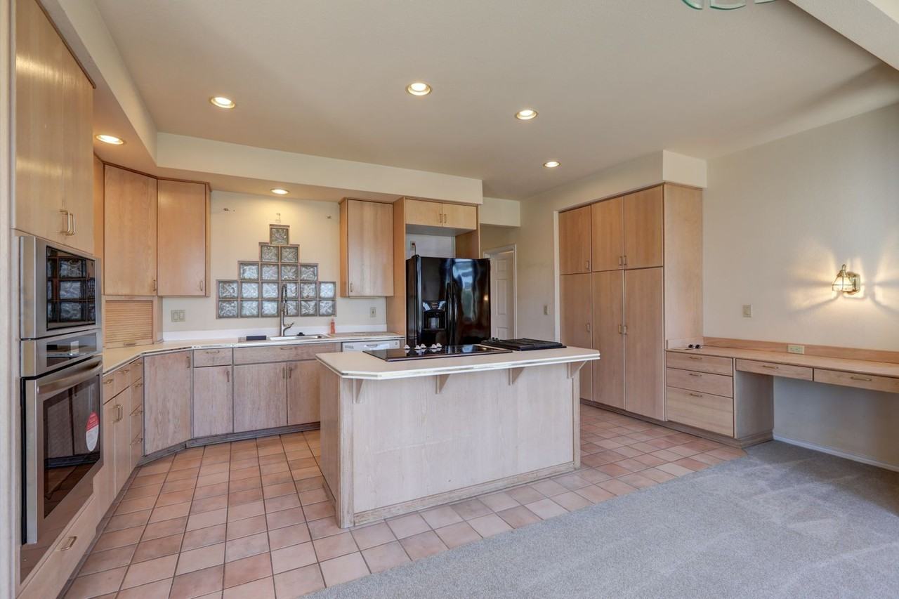 816 S 273rd Ct - Photo 7 of 35