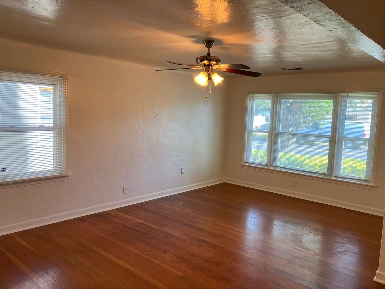 2037 Miller Ave - Photo 2 of 14