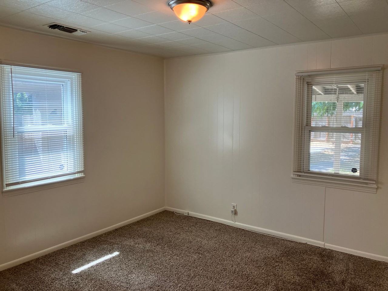 2037 Miller Ave - Photo 7 of 14