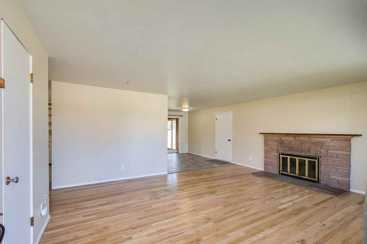 6417 W Tahoe Dr - Photo 3 of 28