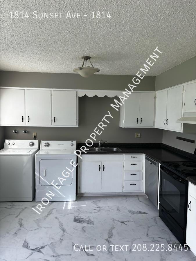 1814 Sunset Ave #1814 - Photo 2 of 12