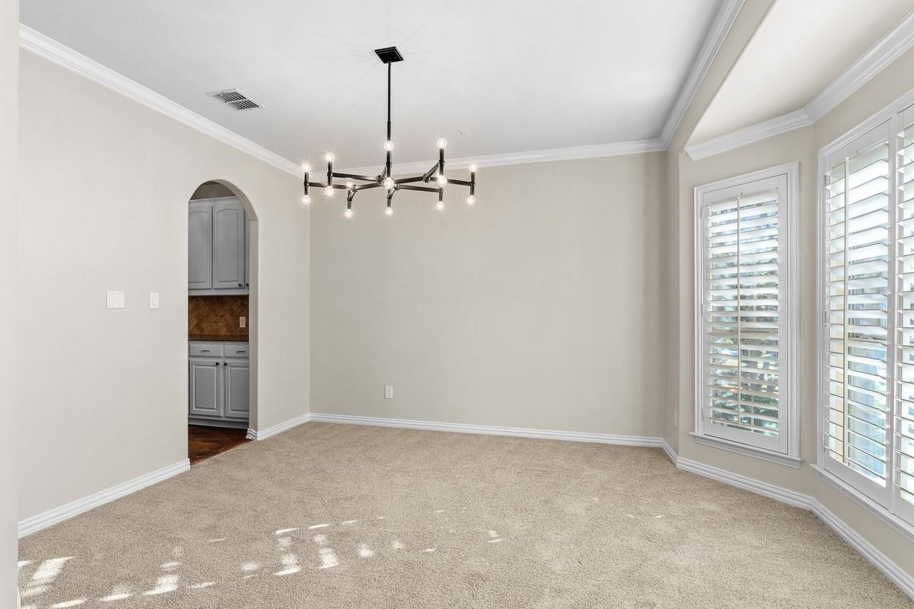 4542 Carraway Dr - Photo 6 of 48