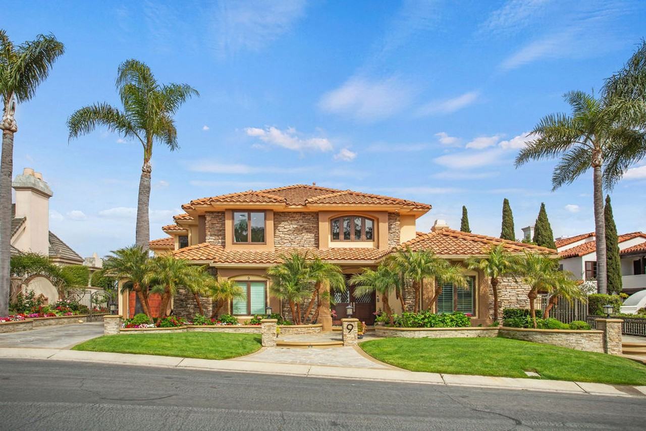 9 Riverstone - Photo 2 of 41