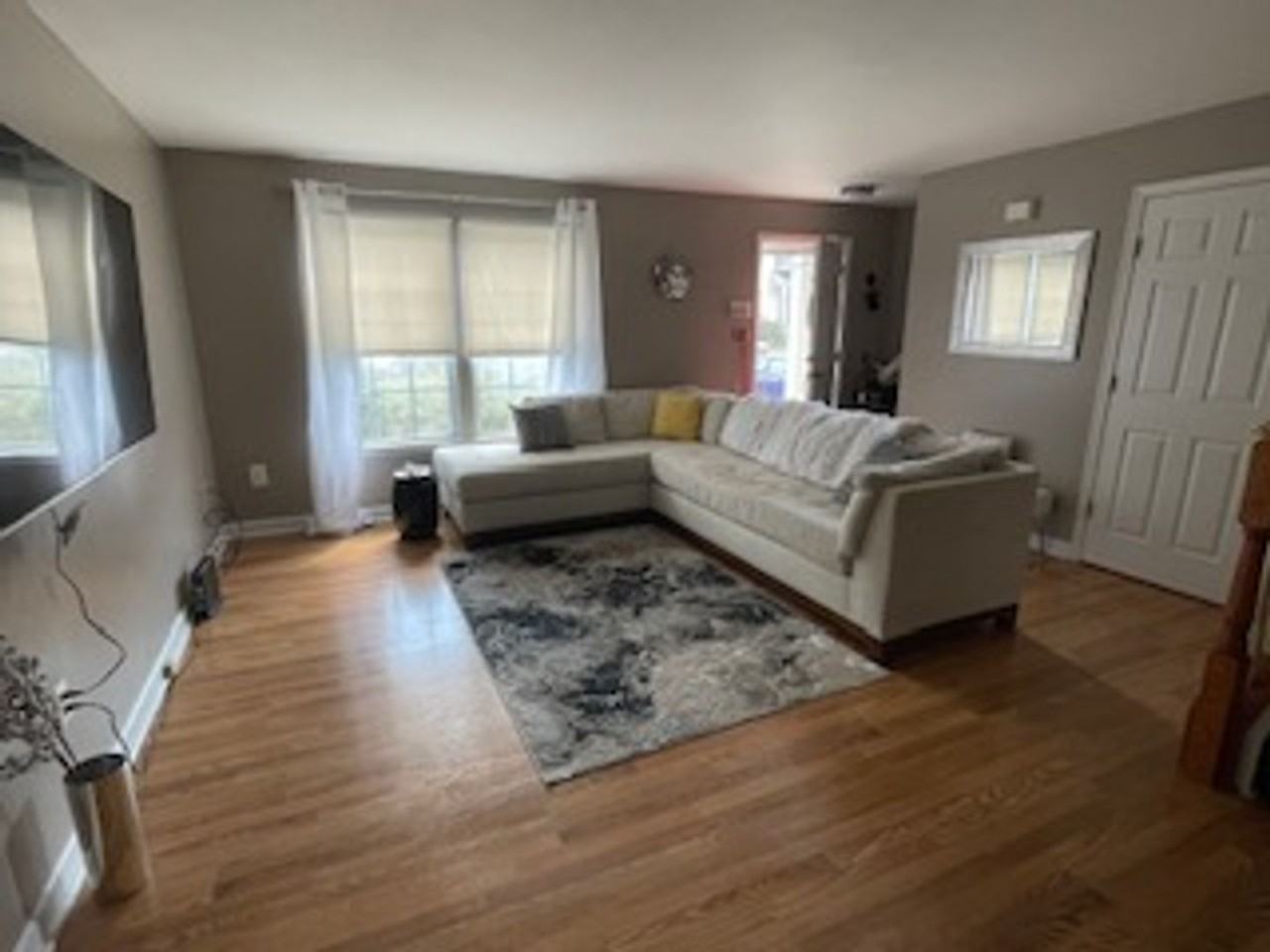 833 Gallows Ct - Photo 6 of 8