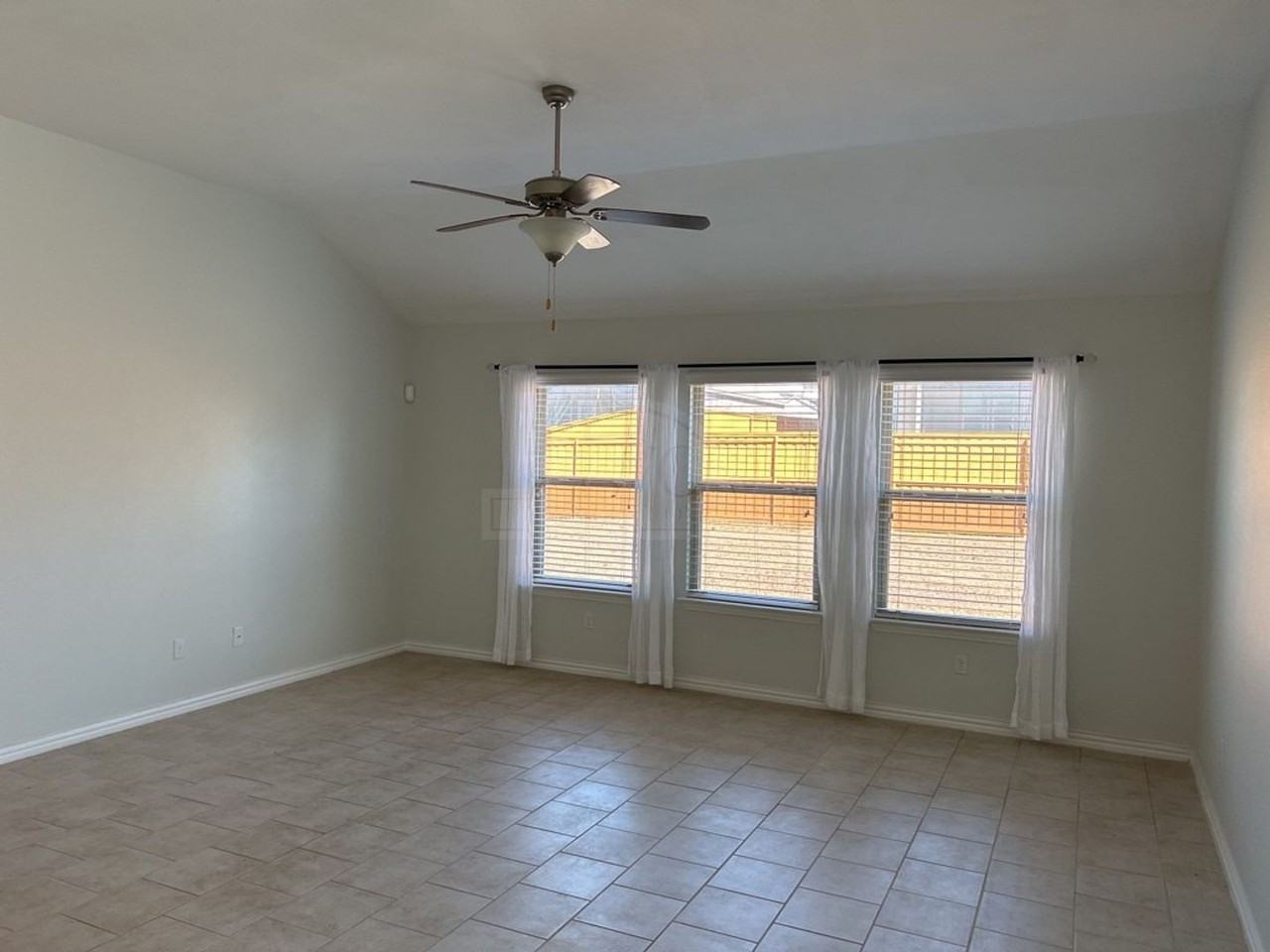 6311 Serpentine Dr - Photo 5 of 35