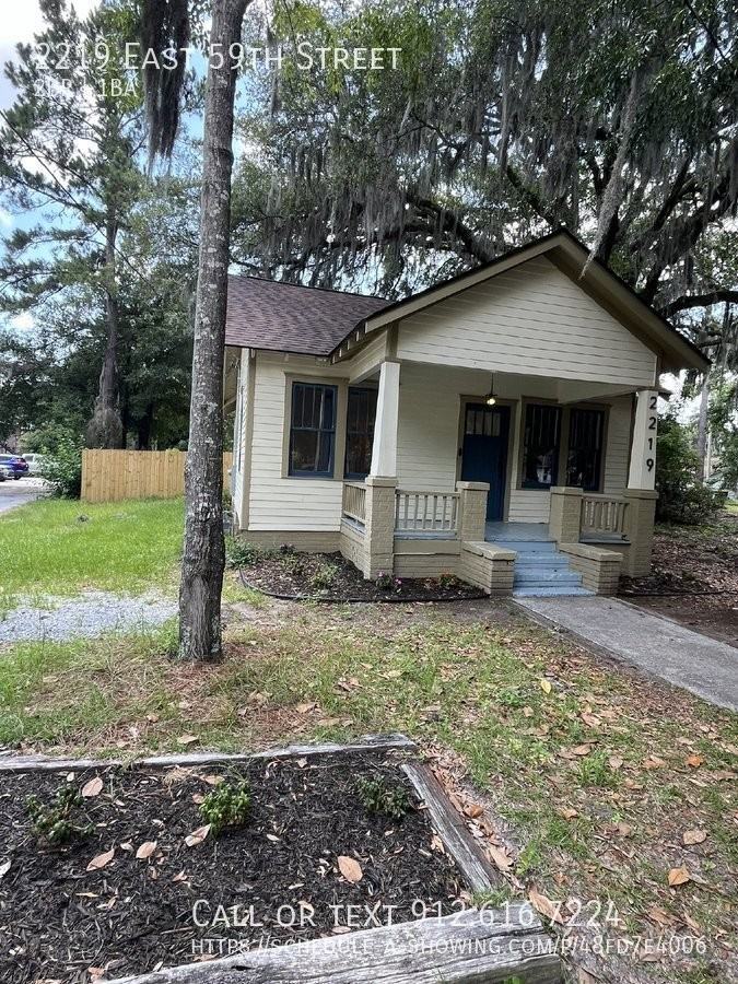 2219 E 59th St - Photo 2 of 27