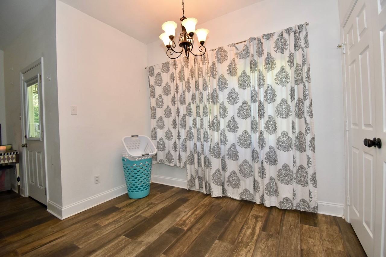 2307 Desiree St - Photo 6 of 16