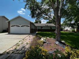 featured image of 1065 S Edinburgh Dr