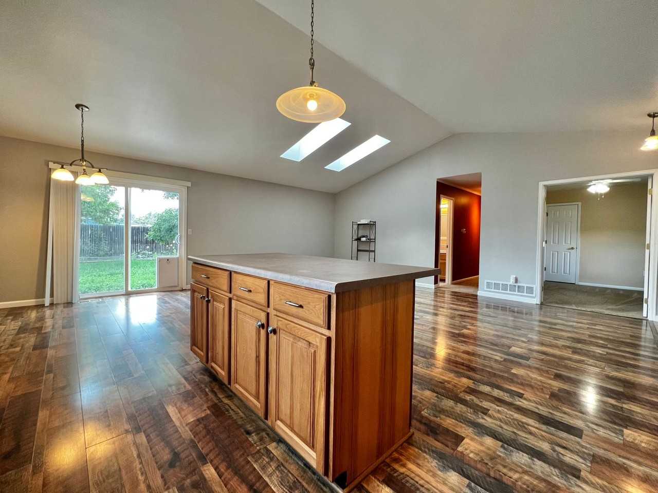1065 S Edinburgh Dr - Photo 4 of 22