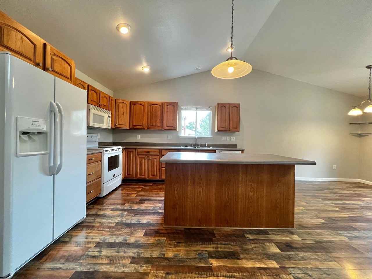 1065 S Edinburgh Dr - Photo 6 of 22