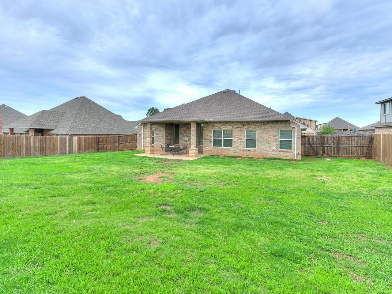 4817 Arbuckle Dr - Photo 5 of 48