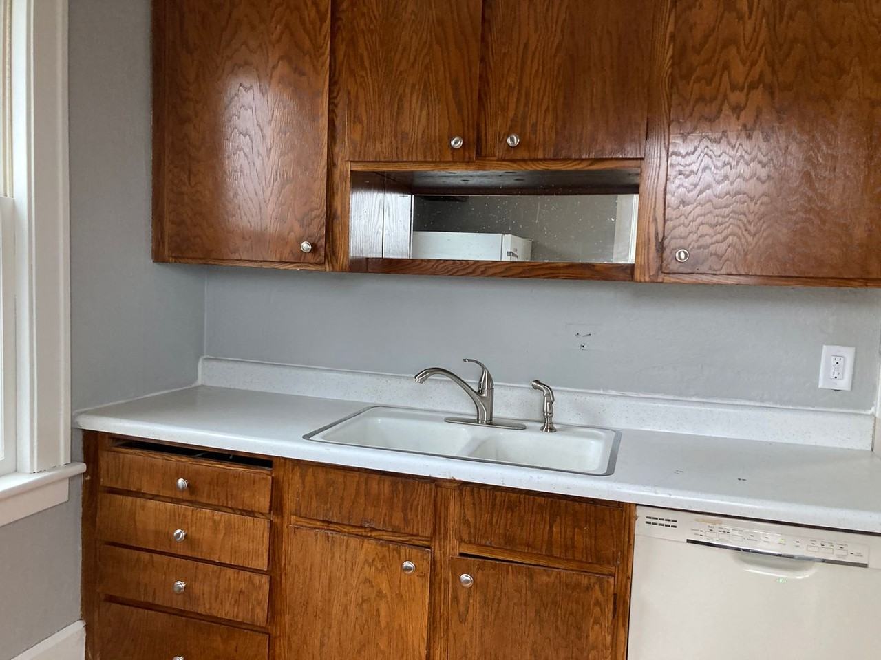 222 19th Ave N - Photo 5 of 11