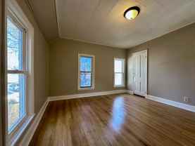 598 Rose Ave E - Photo 1 of 1