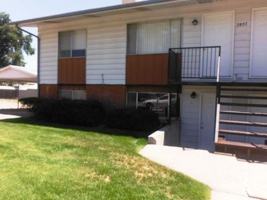 featured image of 2857 Elm Cir