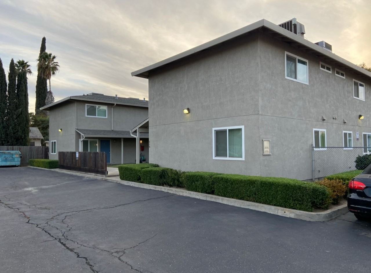 Pine Street Apartments - Photo 2 of 11