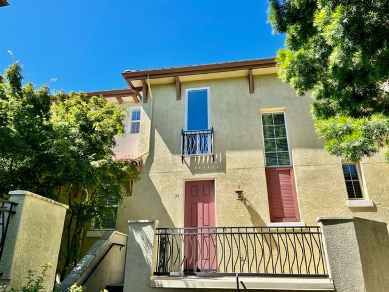 34 Warhol Way - Photo 2 of 43