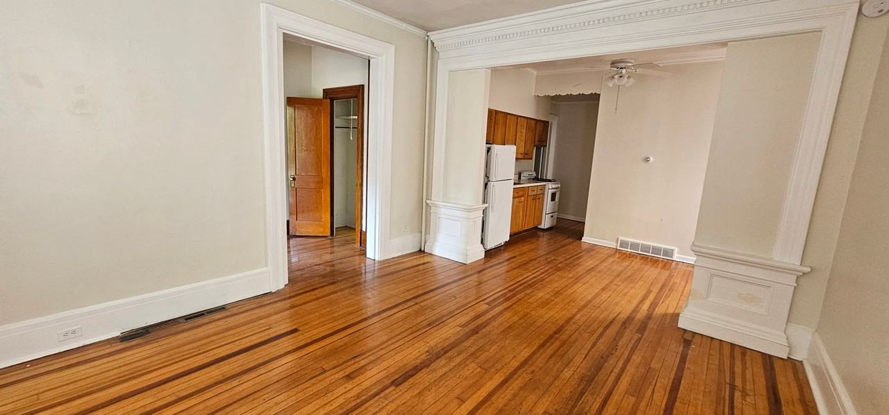 834 Union St - Photo 3 of 10