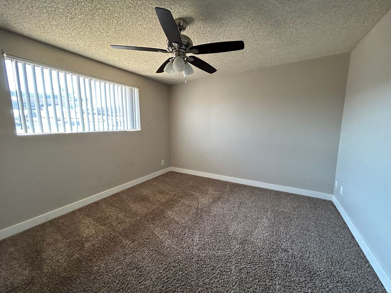 859 S Extension Rd - Photo 6 of 7