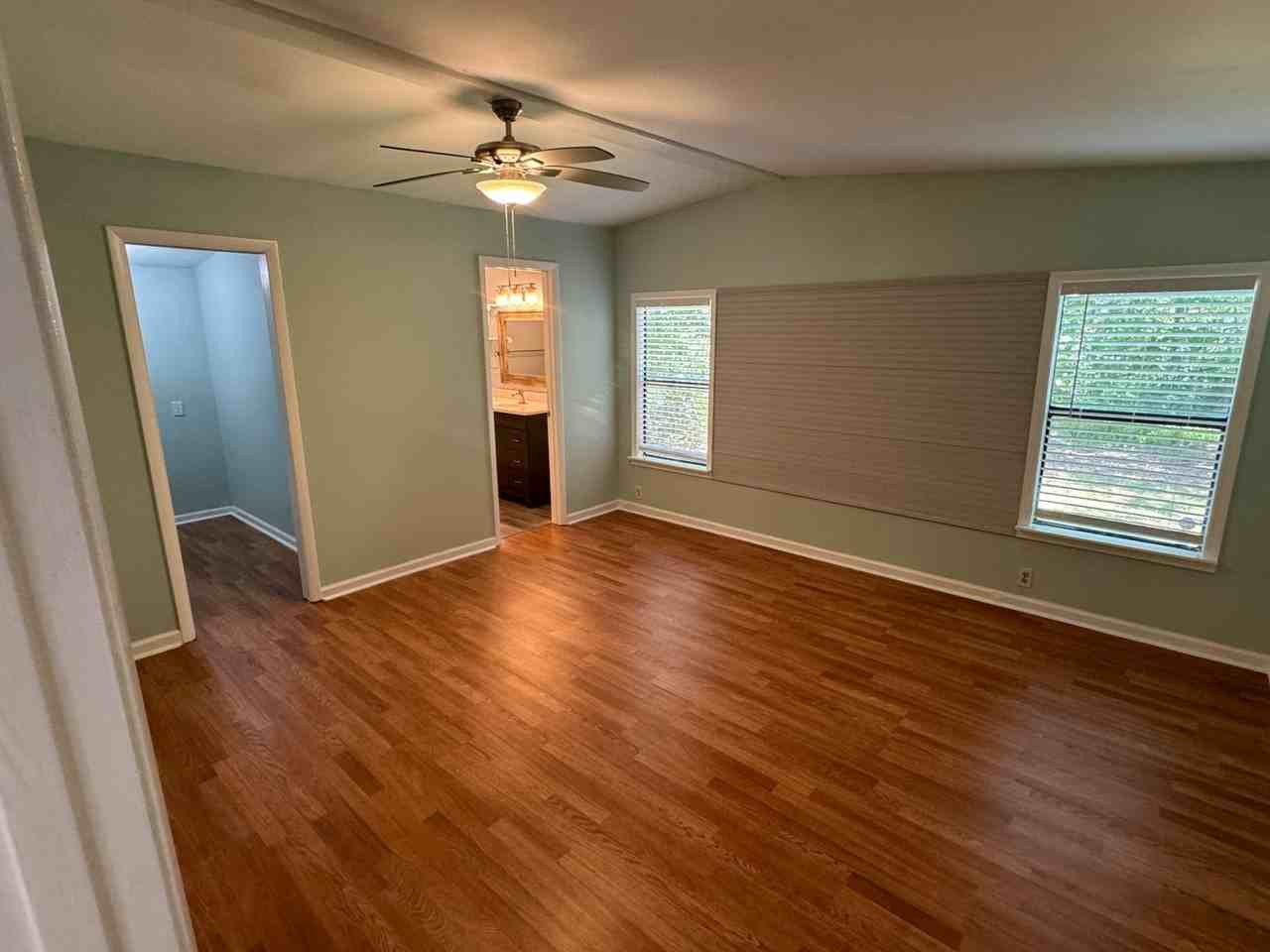 4430 Manucy Rd - Photo 7 of 27