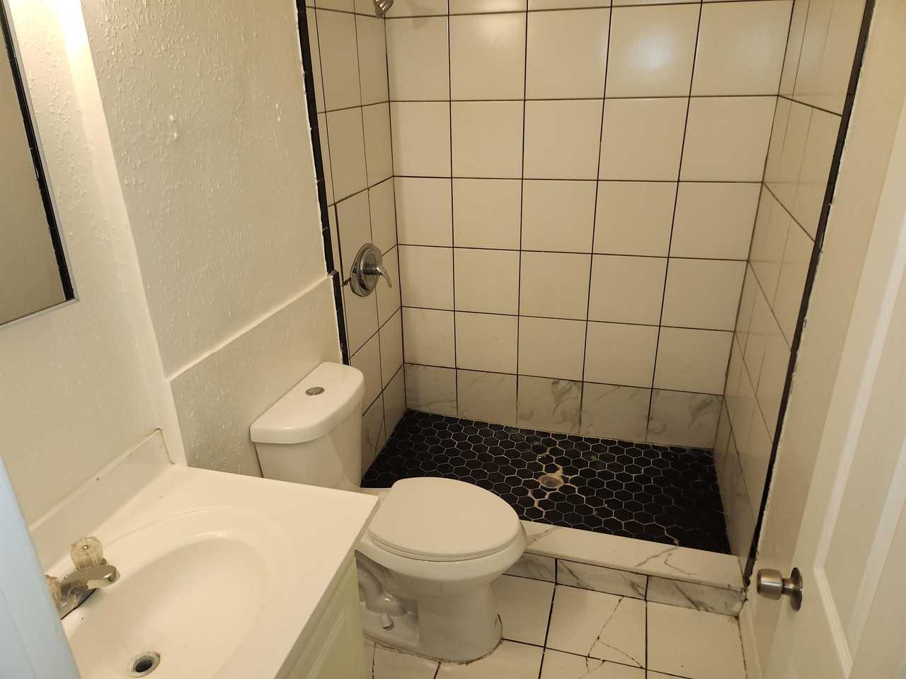 955 28th St N - Photo 4 of 22