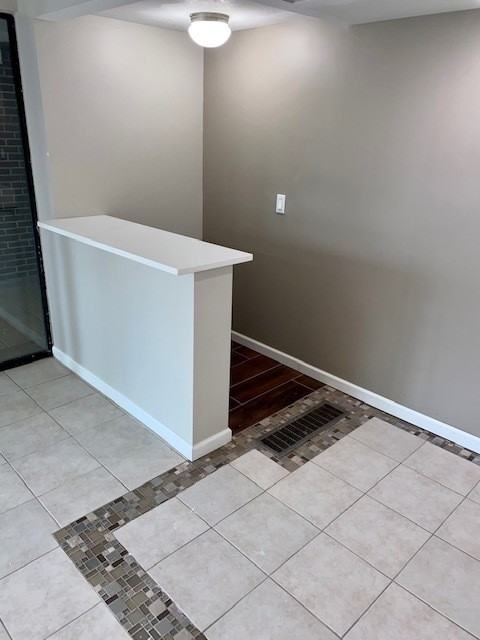 EDEN ROC APARTMENTS 048 1616 Mount Royal Blvd, Glenshaw, PA 15116