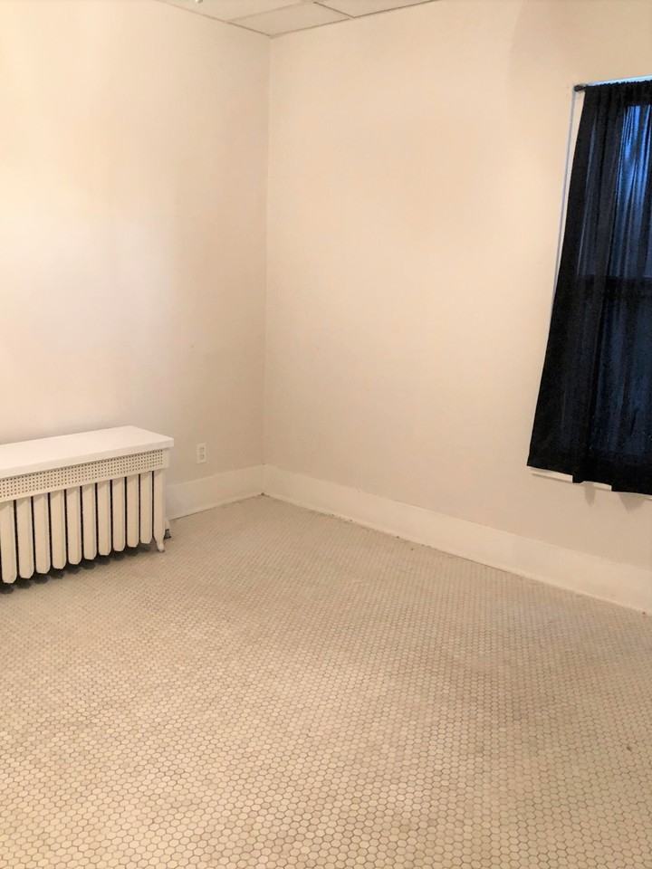 975 / 310 N. Elm St. Waterman - Photo 7 of 11