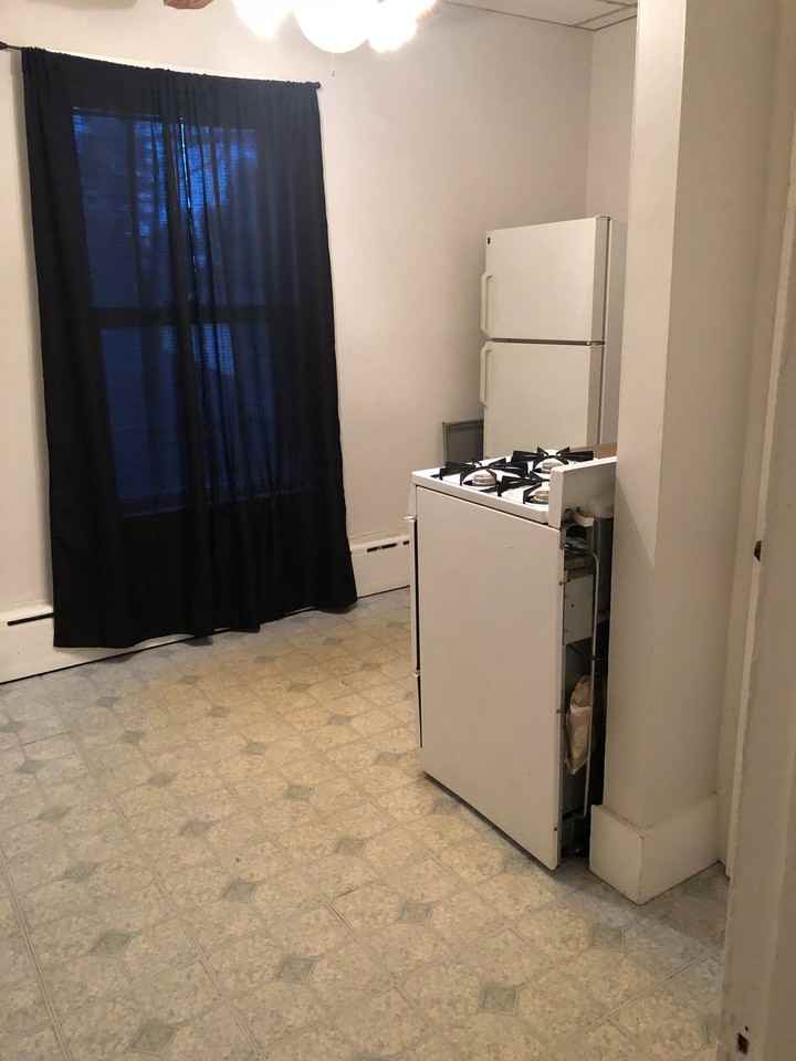 975 / 310 N. Elm St. Waterman - Photo 4 of 6