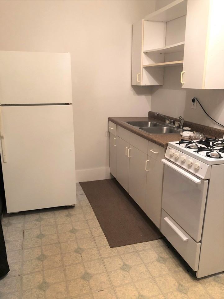 975 / 310 N. Elm St. Waterman - Photo 5 of 6