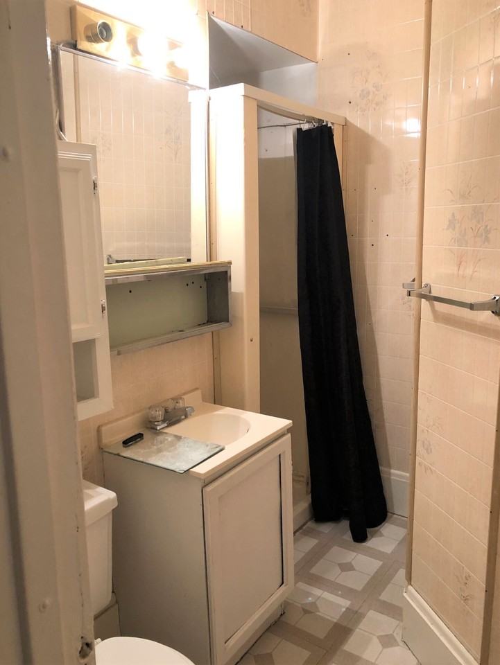 975 / 310 N. Elm St. Waterman - Photo 6 of 6