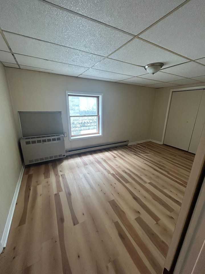 734 Hudson Avenue - Photo 6 of 10