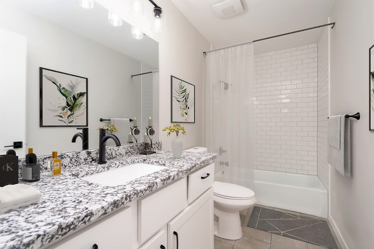 323 West 59th Street - Photo 4 of 16