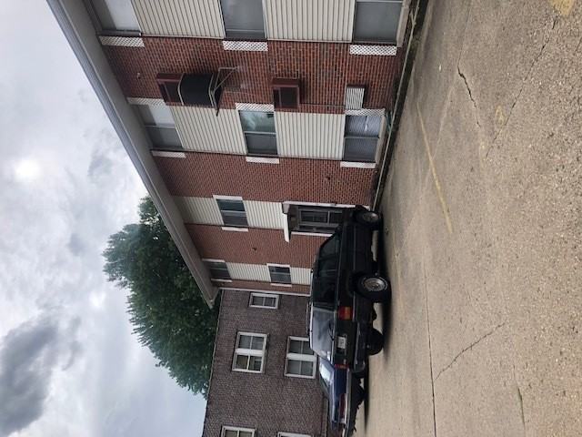 525 West Cook Street - Photo 5 of 6