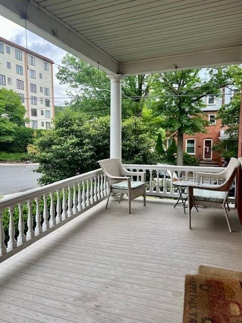 1618 Broom - Photo 2 of 16