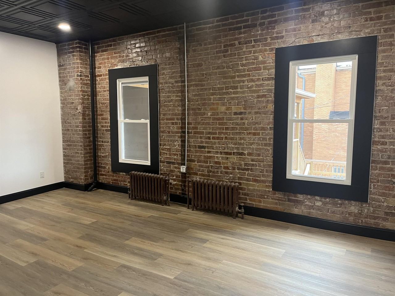 815 Linden Avenue - Photo 3 of 11