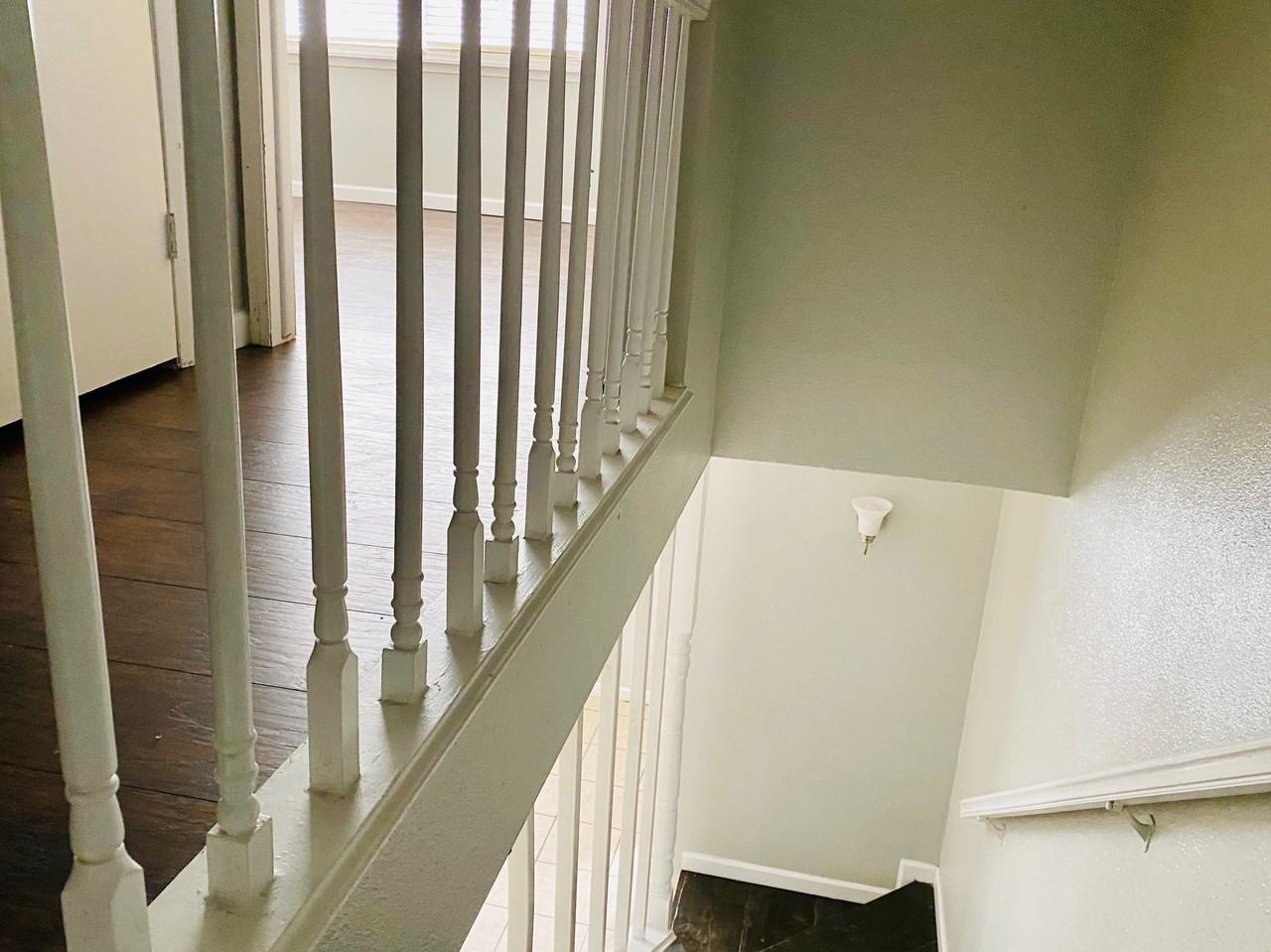 3900 Englewood Cir #3900 - Photo 7 of 21