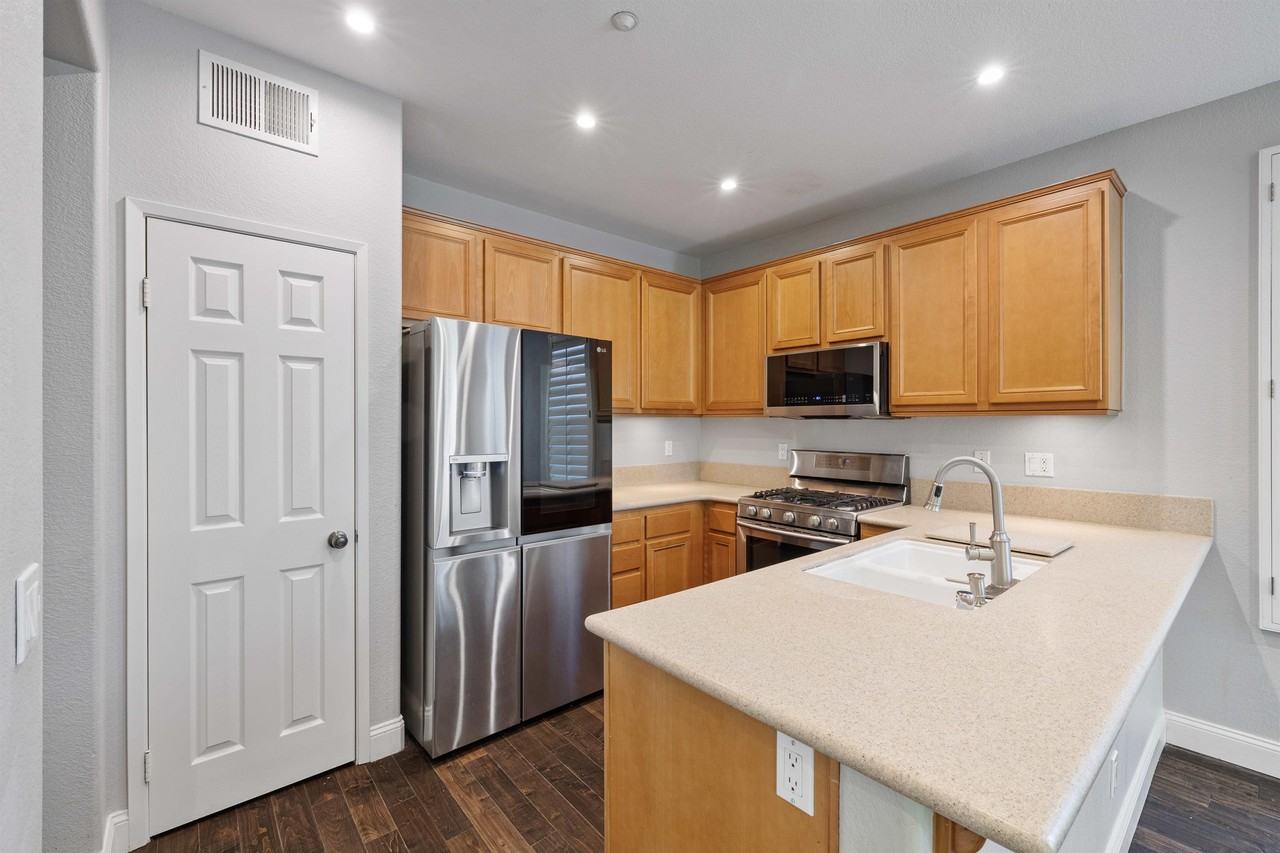 1742 Morgans Ave #1 - Photo 5 of 50