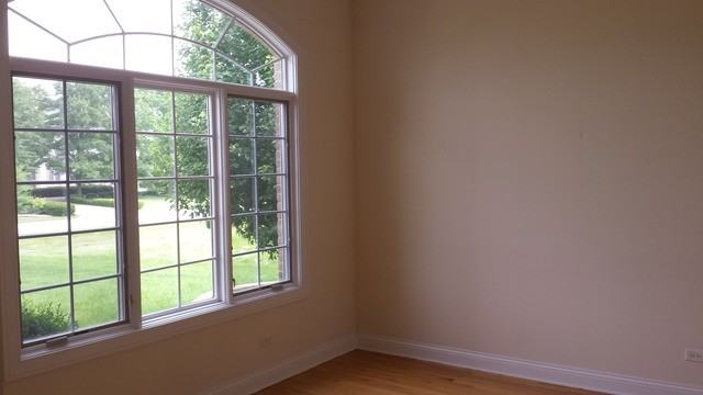 7027 W Gabreski Ln - Photo 3 of 23