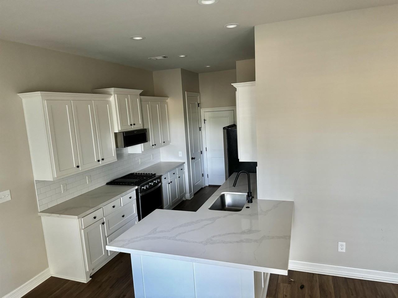 5100 Westgate Ln #1 - Photo 4 of 29