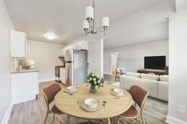 Lake Shore Park Apartments - Photo 7 of 26