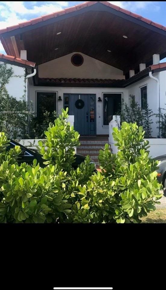 8301 Sw 27th Ter - Photo 2 of 8