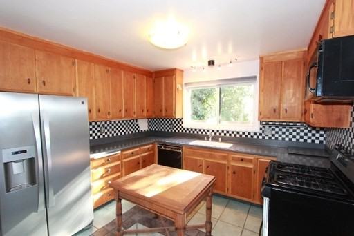 6515 Glen Oaks Way - Photo 2 of 18